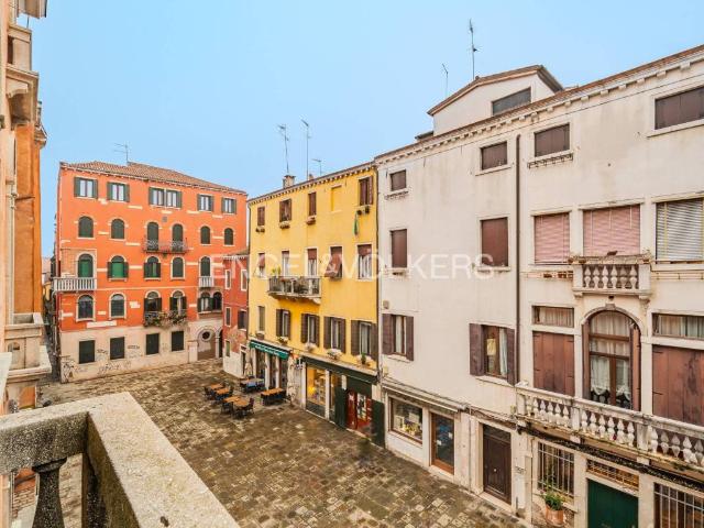 Appartamento in vendita a Venezia-Murano-Burano, Venezia