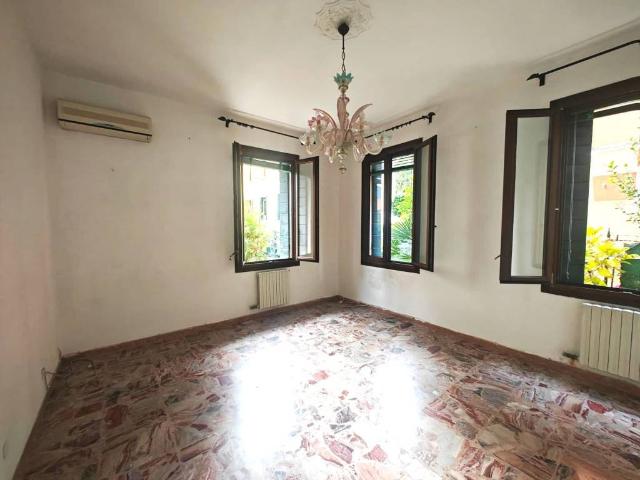 Villa Indipendente in vendita a Lido-Pellestrina, Venezia