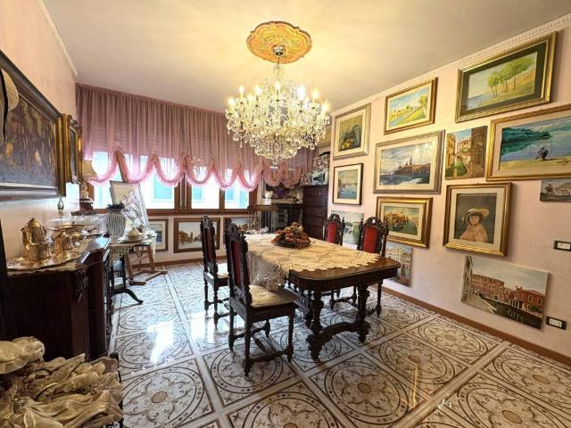 Appartamento in vendita a Mestre-Carpenedo, Venezia