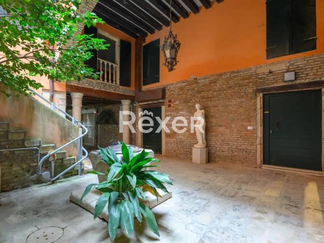Appartamento in vendita a Venezia-Murano-Burano, Venezia