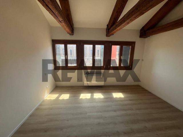 Appartamento in vendita a Venezia-Murano-Burano, Venezia
