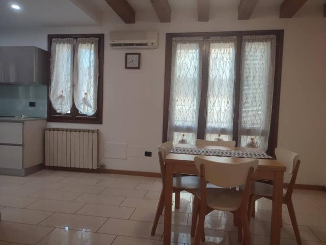 Appartamento in vendita a Mestre-Carpenedo, Venezia