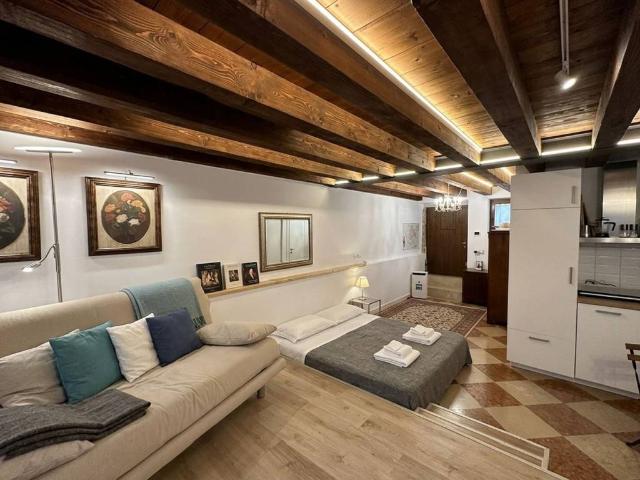 Appartamento in vendita a Venezia-Murano-Burano, Venezia