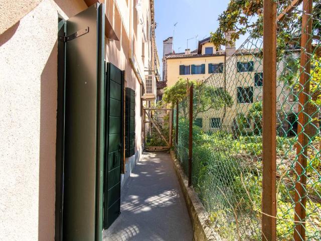 Appartamento in vendita a Venezia-Murano-Burano, Venezia