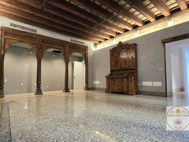 Appartamento in vendita a Venezia-Murano-Burano, Venezia