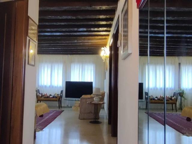 Appartamento in vendita a Venezia-Murano-Burano, Venezia