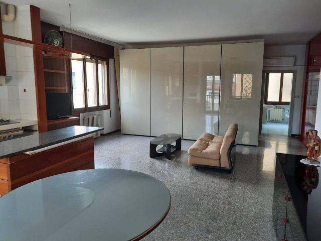 Appartamento in vendita a Mestre-Carpenedo, Venezia