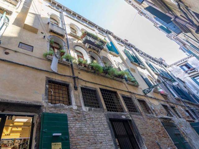 Appartamento in vendita a Venezia-Murano-Burano, Venezia