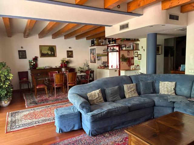 Appartamento in vendita a Mestre-Carpenedo, Venezia