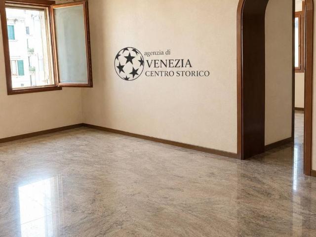 Appartamento in vendita a Venezia-Murano-Burano, Venezia
