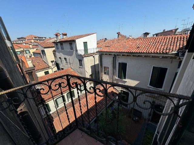 Appartamento in vendita a Venezia-Murano-Burano, Venezia