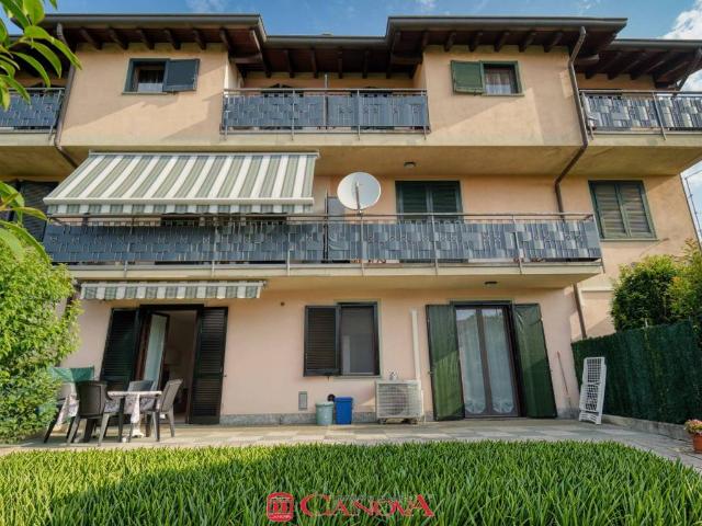 Appartamento in vendita a Veniano, Lombardia
