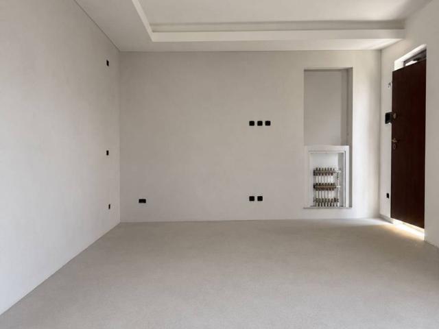 Appartamento in vendita a Veniano, Lombardia