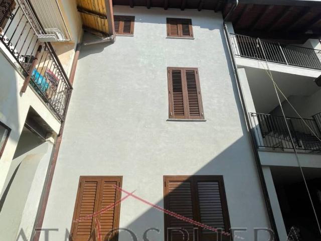 Appartamento in vendita a Veniano, Como