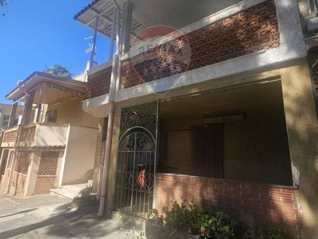 Appartamento in vendita a Ventimiglia Di Sicilia, Sicilia