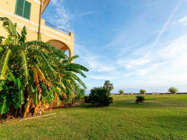 Appartamento in vendita a Ventimiglia, Liguria