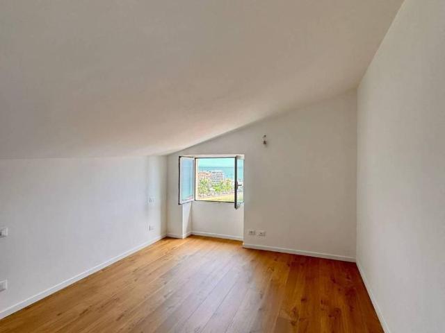 Appartamento in vendita a Ventimiglia, Liguria