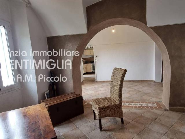 Appartamento in vendita a Ventimiglia, Liguria