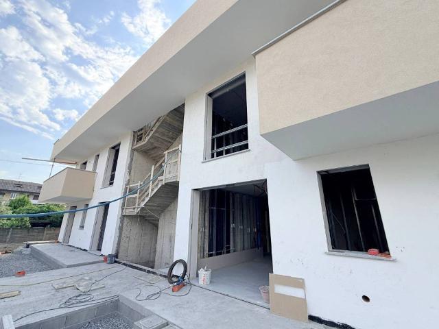 Appartamento in vendita a Carate Brianza, Lombardia