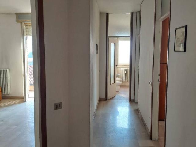 Appartamento in vendita a Verano Brianza, Lombardia