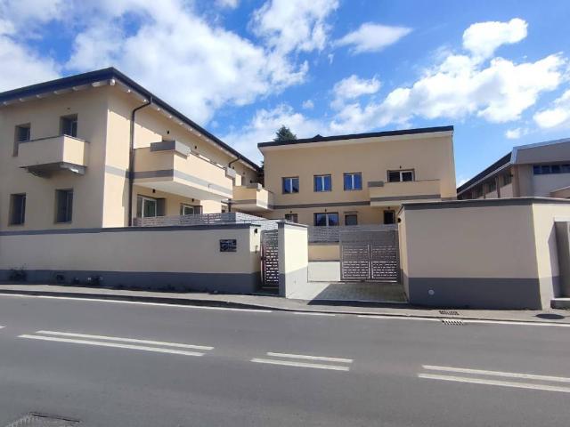 Appartamento in vendita a Molino Bistorgio, Verano Brianza