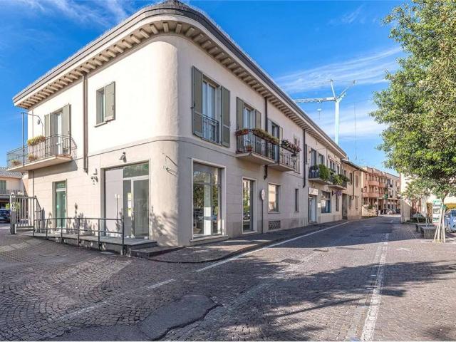 Appartamento in vendita a Molino Ponte, Verano Brianza