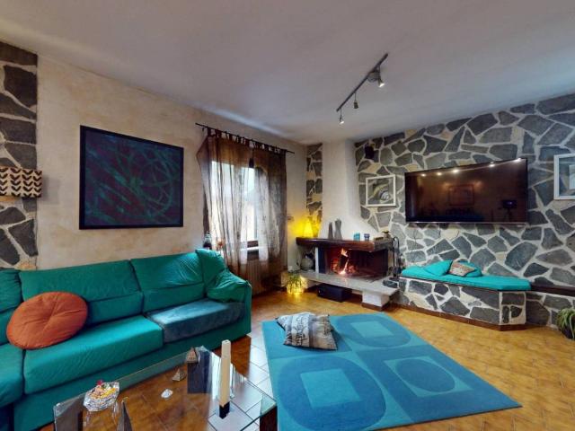 Appartamento in vendita a Verano Brianza, Lombardia