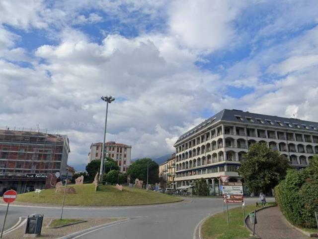 Appartamento in vendita a Intra, Piemonte