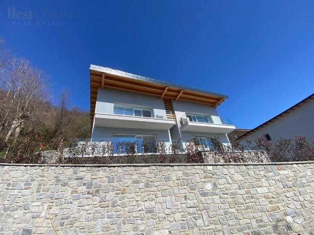 Appartamento in vendita a Vercana, Lombardia
