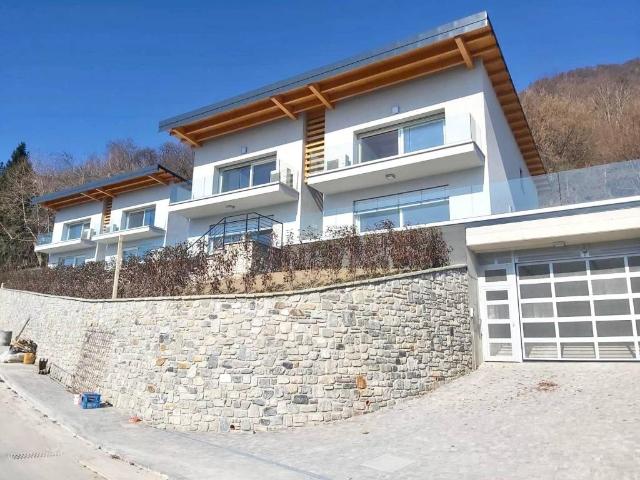 Appartamento in vendita a Vercana, Lombardia