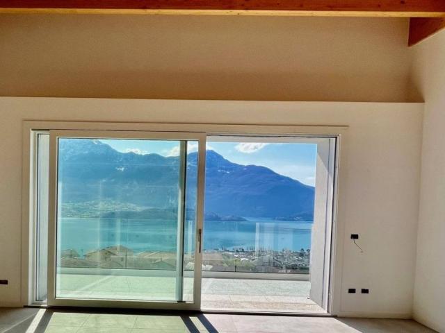 Appartamento in vendita a Vercana, Lombardia