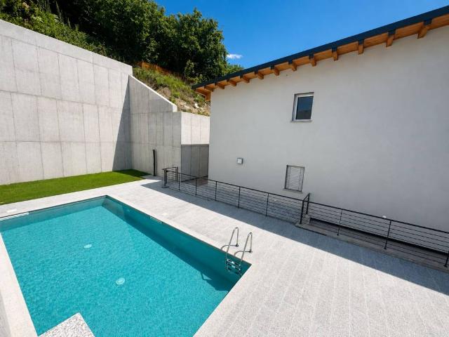 Appartamento in vendita a Vercana, Lombardia