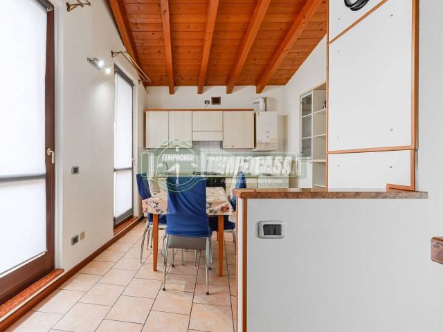 Appartamento in vendita a Verdellino, Lombardia