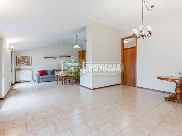 Appartamento in vendita a Verdello, Bergamo