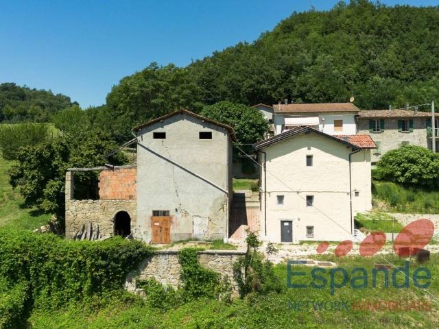Rustico in vendita a Unione dell'Appennino Bolognese, Vergato