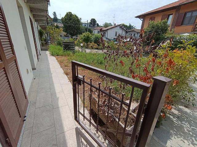 Appartamento in vendita a Vergiate, Lombardia