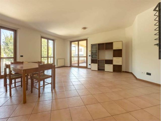 Appartamento in vendita a Cimbro, Vergiate