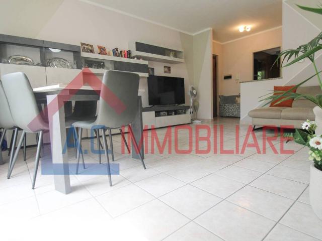 Appartamento in vendita a Vergiate, Lombardia