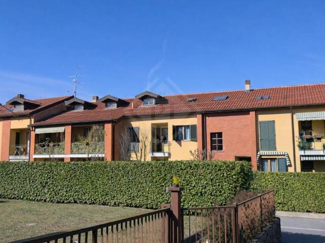 Appartamento in vendita a Vergiate, Lombardia