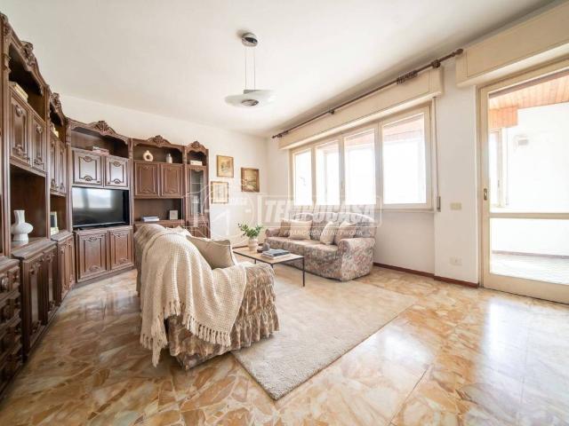 Appartamento in vendita a Vergiate, Lombardia