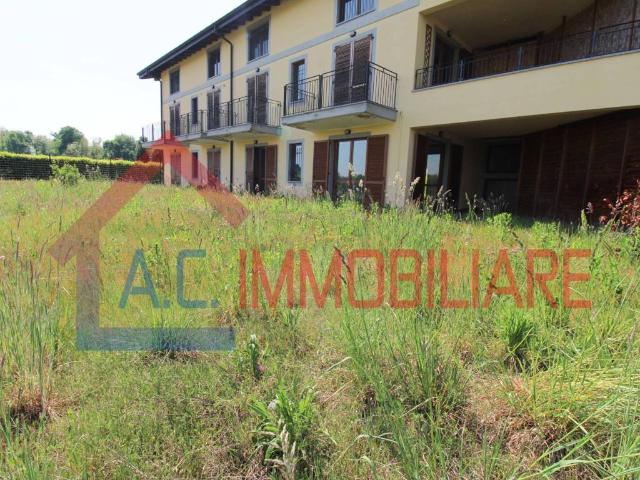 Appartamento in vendita a Vergiate, Lombardia