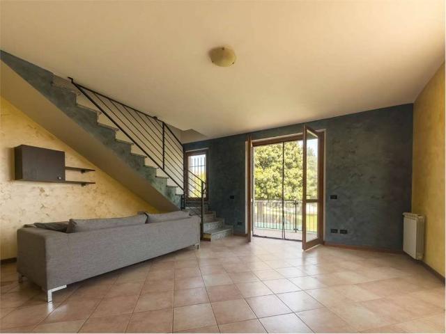 Appartamento in vendita a Vergiate, Lombardia