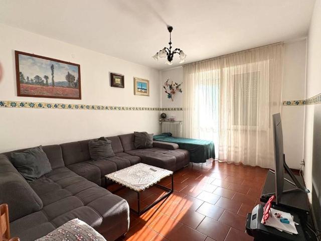 Appartamento in vendita a Vergiate, Lombardia
