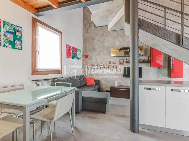 Villa Schiera in vendita a Sesona, Vergiate