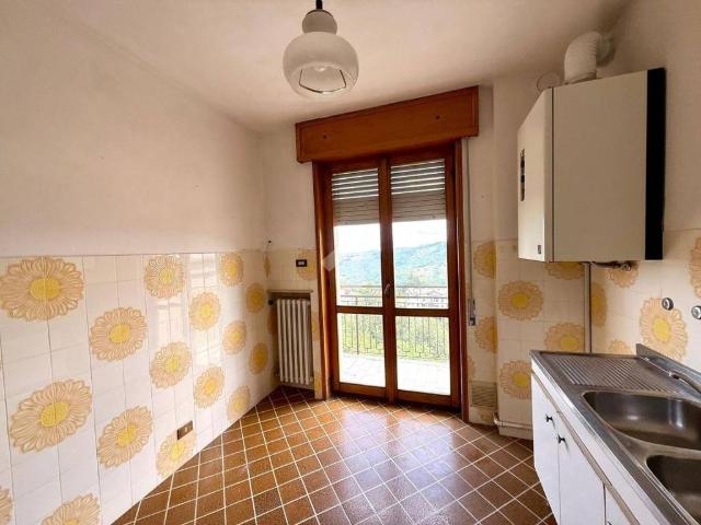 Appartamento in vendita a Vernasca, Reggio Emilia