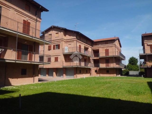 Appartamento in vendita a Vernate, Lombardia