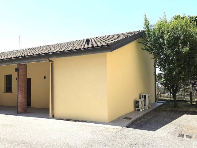 Appartamento in vendita a Vernate, Lombardia