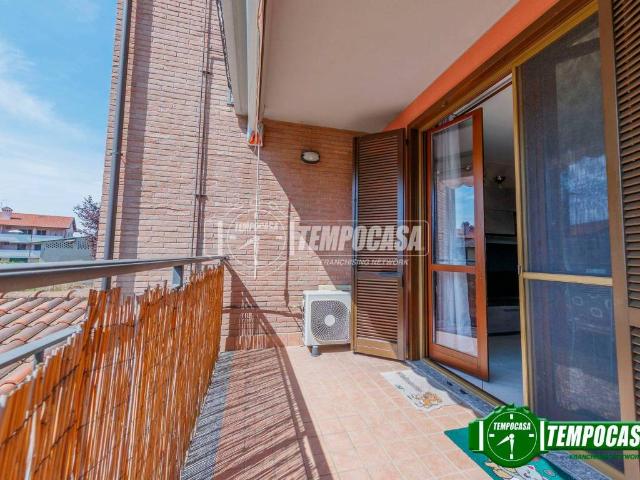 Appartamento in vendita a Vernate, Lombardia