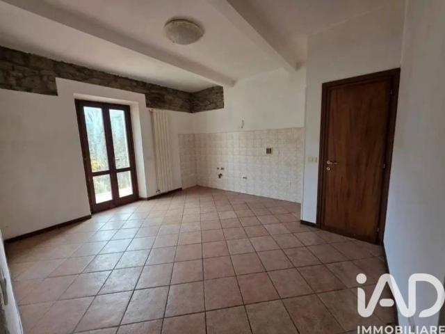 Appartamento in vendita a Vernio, Toscana