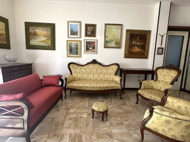 Appartamento in vendita a Verolanuova, Brescia